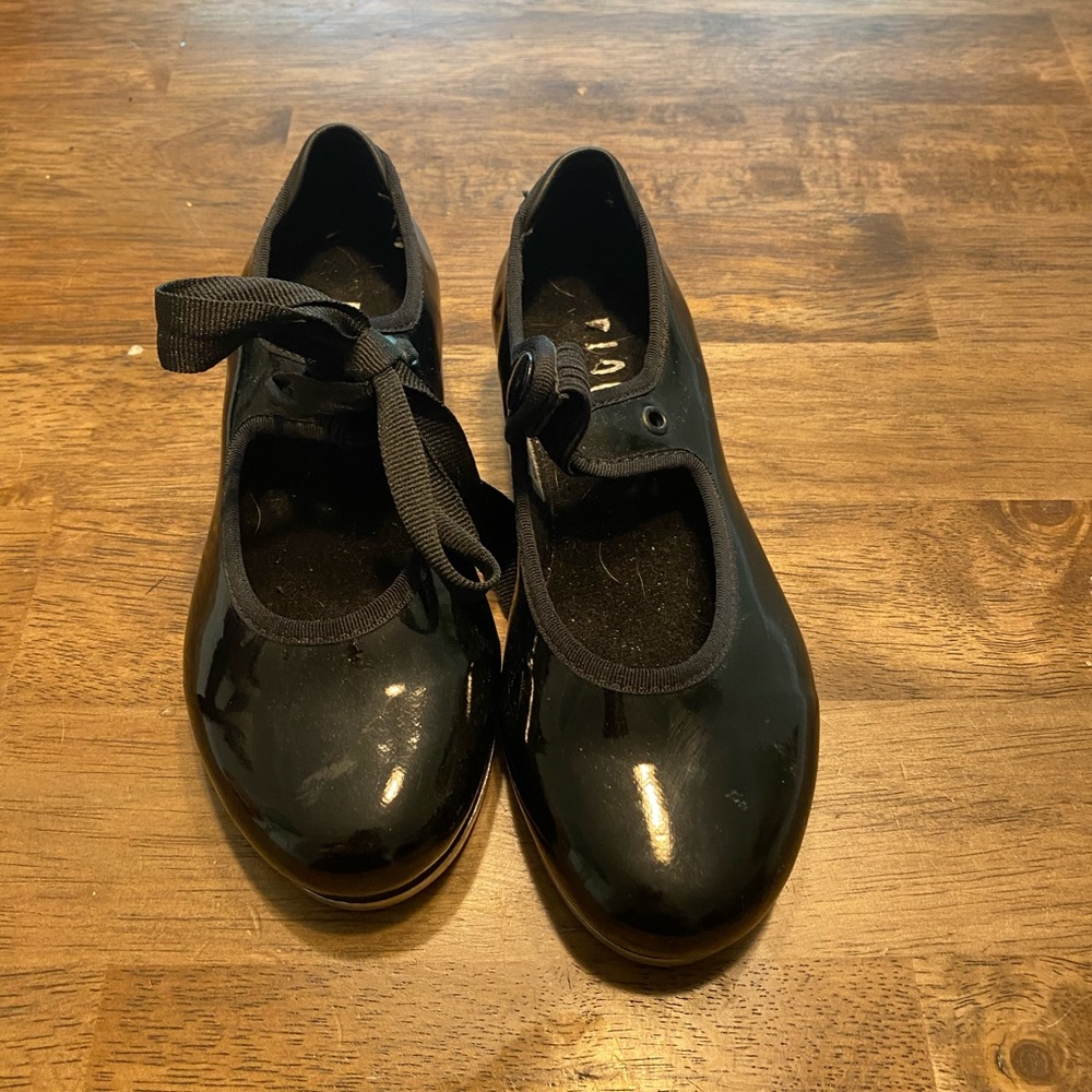 Bloch tap shoes for little girls size 10.5